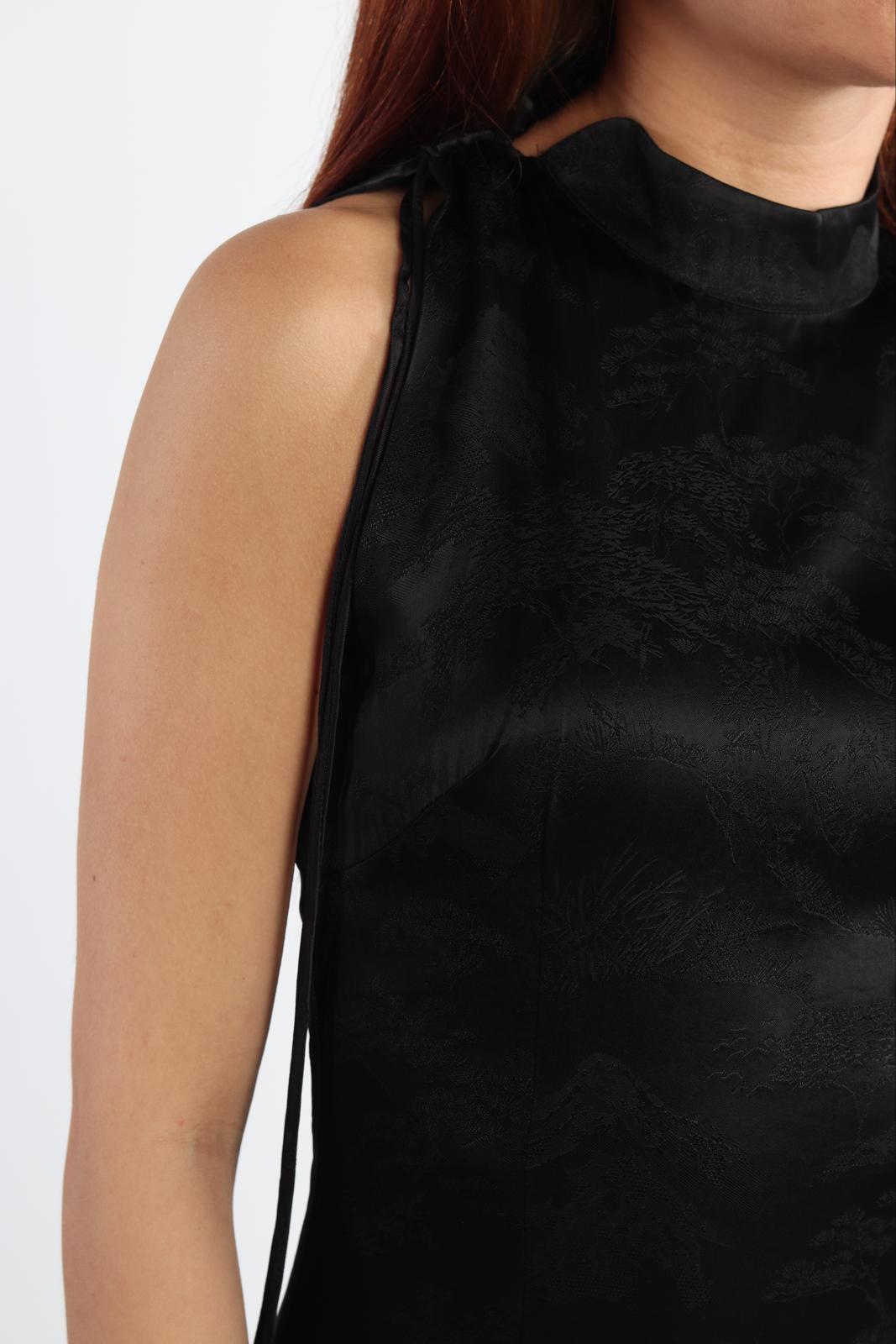 Robe japonaise noir designer