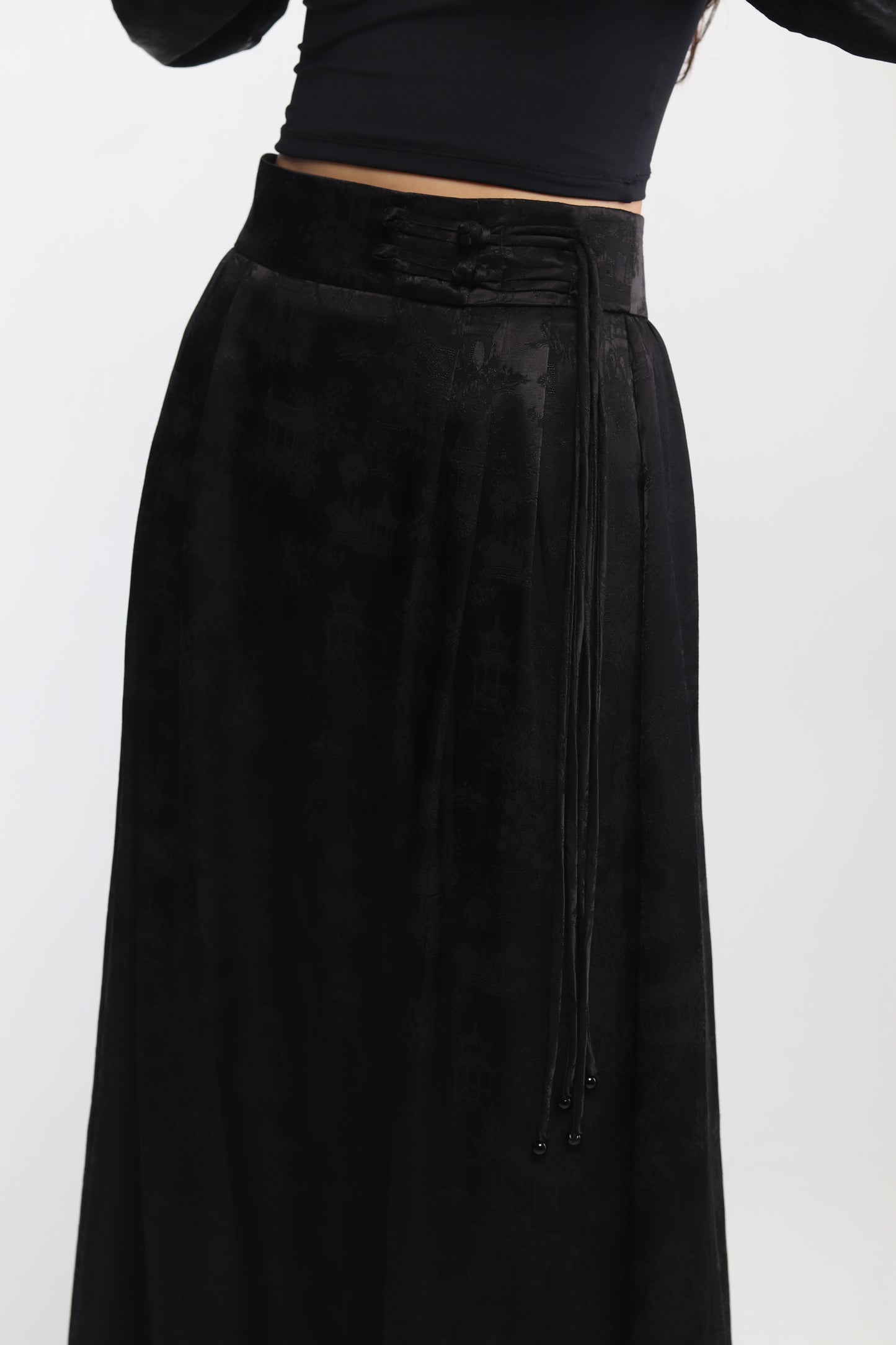 MIYAKO SKIRT BLACK
