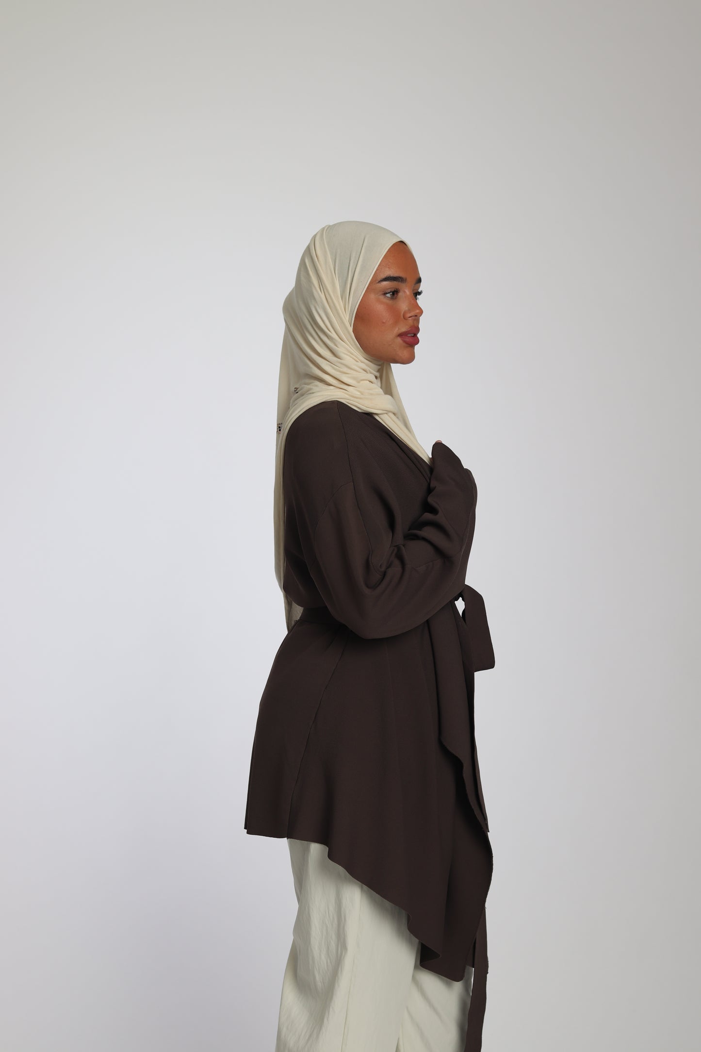 Gilet Enveloppant de Créateur - couleur taupe terreux