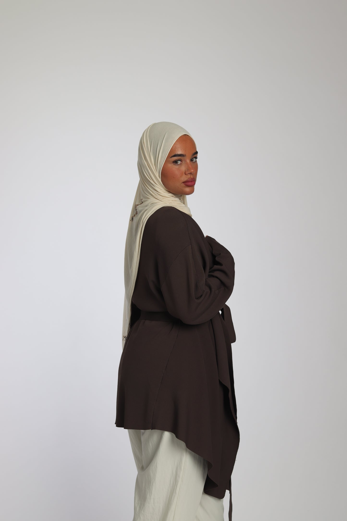 Gilet Enveloppant de Créateur - couleur taupe terreux