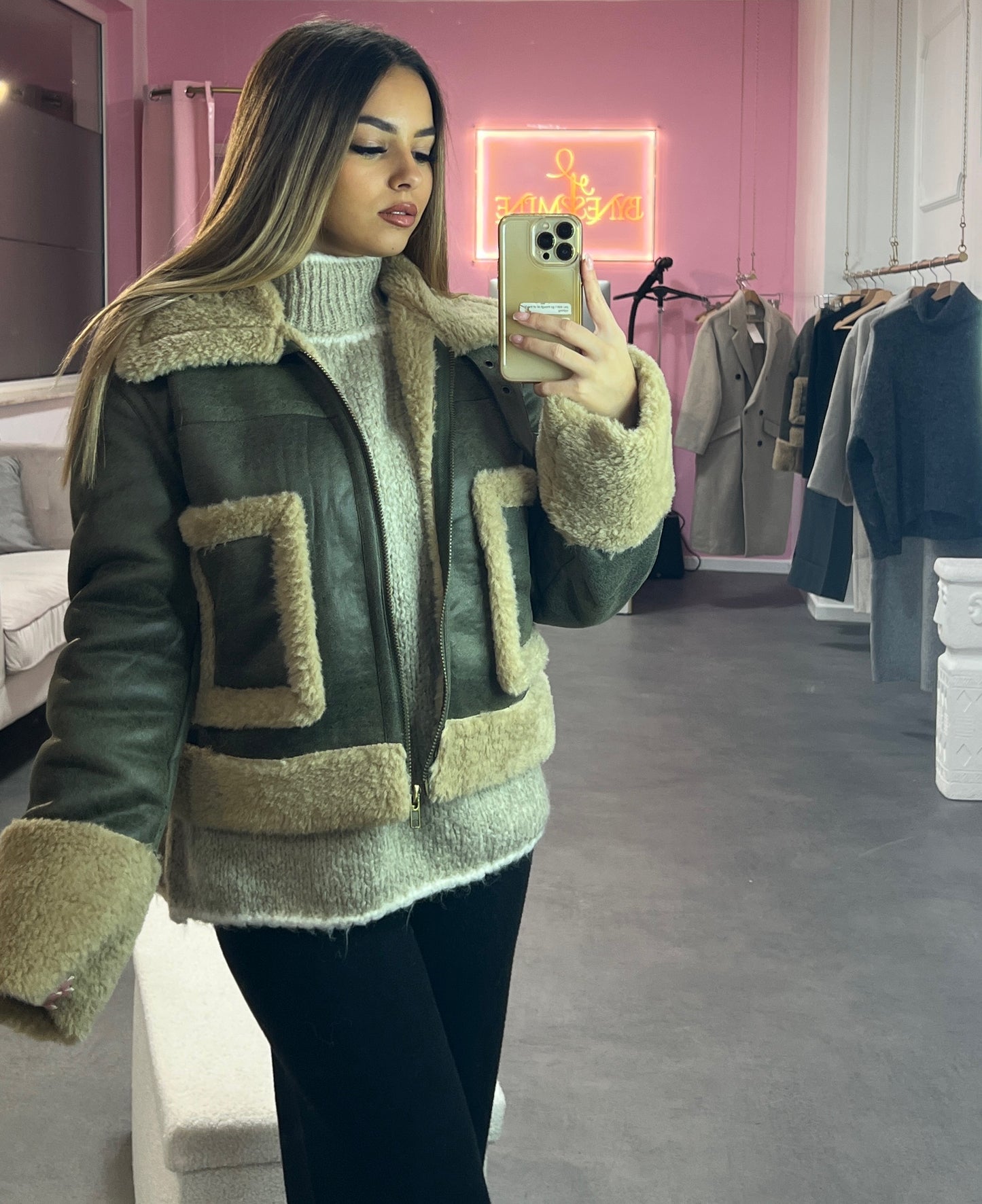 Blouson aviateur en cuir vert kaki