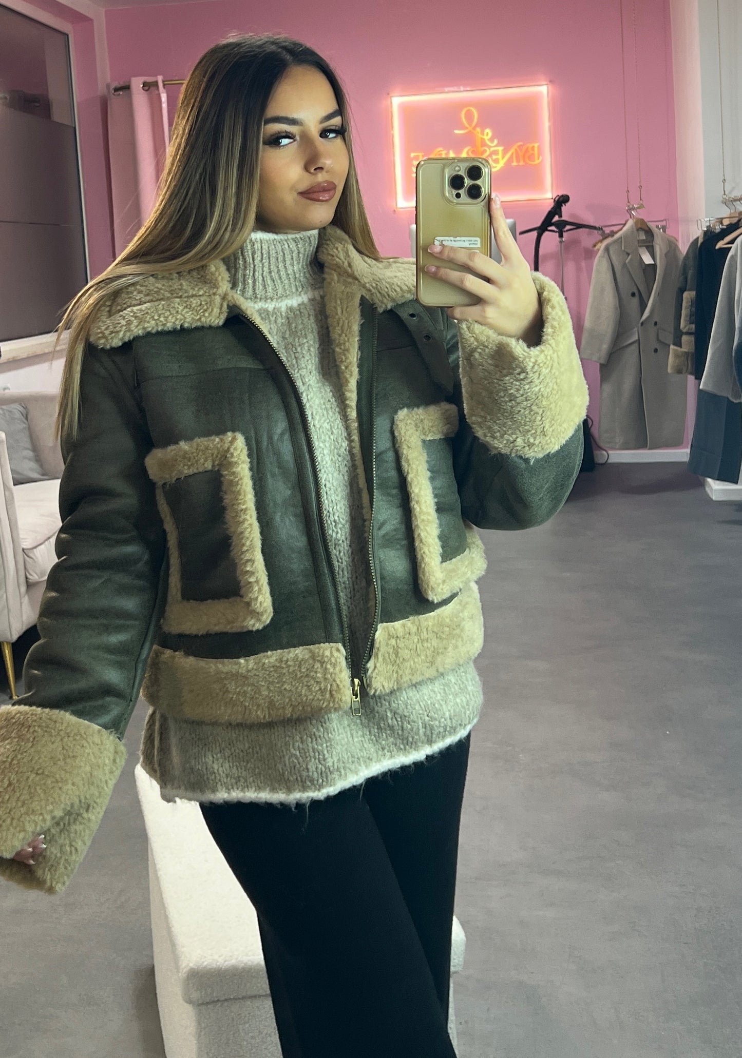 Blouson aviateur en cuir vert kaki
